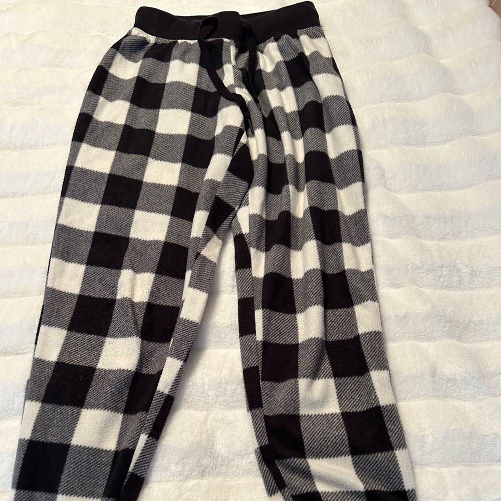 Super comfy pajama bottoms.